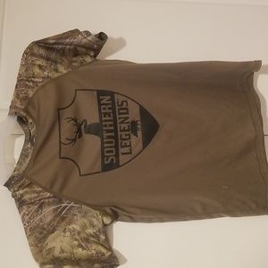 Southern Legends Camo Shirt Size Medium Logo
